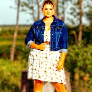 NWT City Chic Off-the-Shoulder Flattering Ruched Front Amber Ditsy Floral Dress